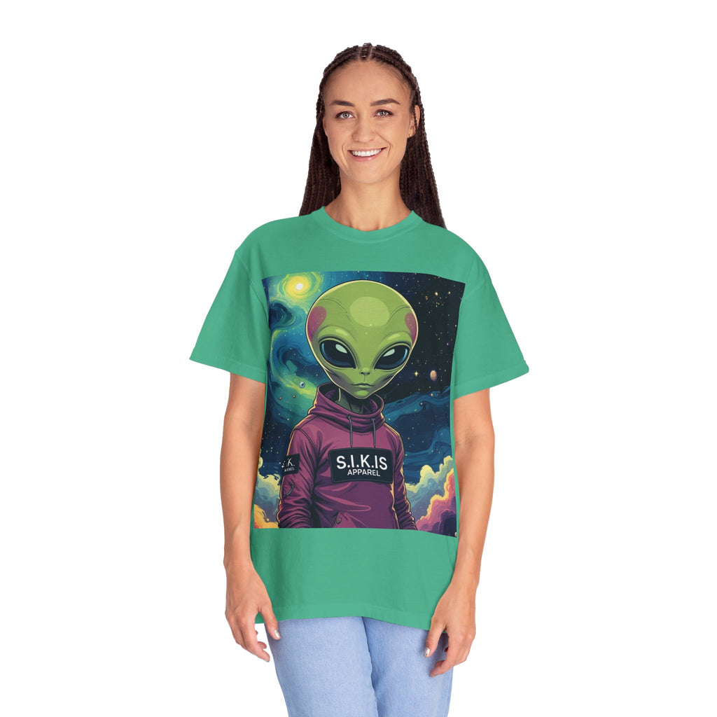 Cool Alien Graphic T-Shirt, Unisex Tee, Space Lover Gift, Unique Apparel, Casual Wear for Friends, Sci-Fi Enthusiast Party